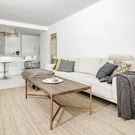 Cpc- Beautiful Flat In With Pool Apartment *