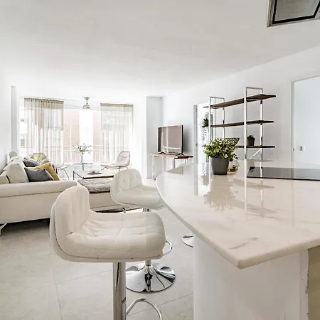 Cpc- Beautiful Flat In With Pool Apartment