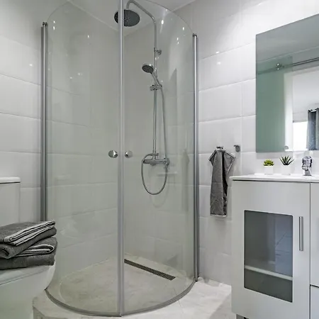 Cpc- Beautiful Flat In With Pool *